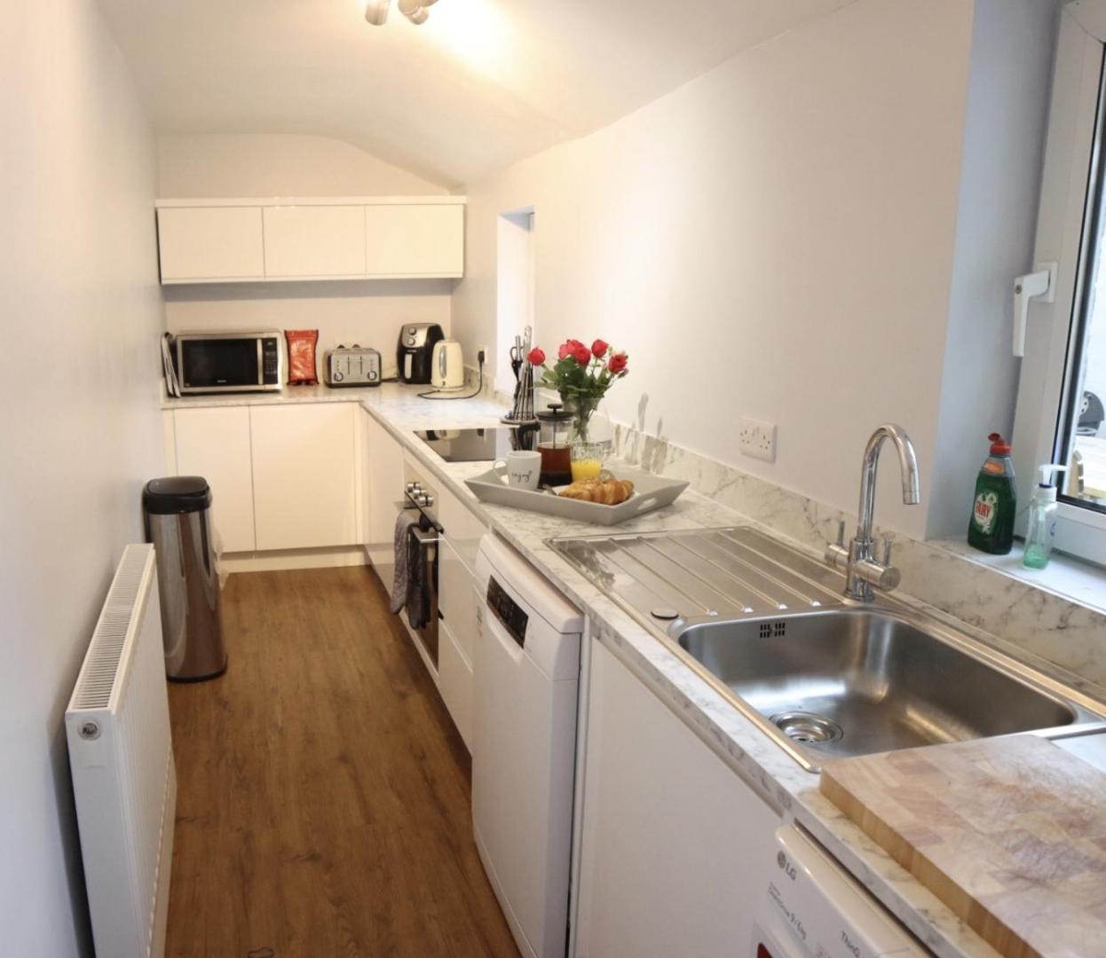 Kindly Light Cottage Амбъл Екстериор снимка
